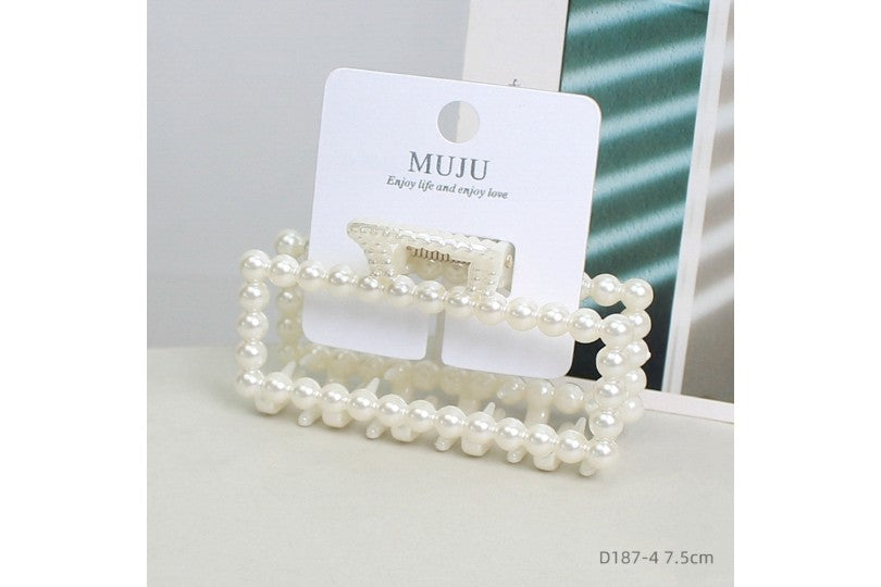 Pearl Design Hair Clip