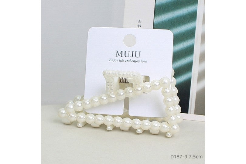 Pearl Design Hair Clip