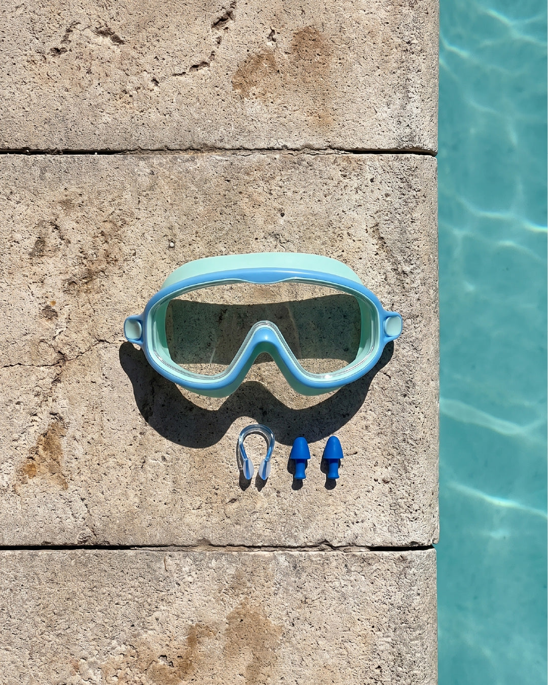 Kids’ Swimming Goggles, Nose Clip and Earplugs Set